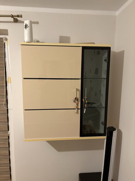 Zestaw mebli szafka wiszaca dwie male pod telewizor