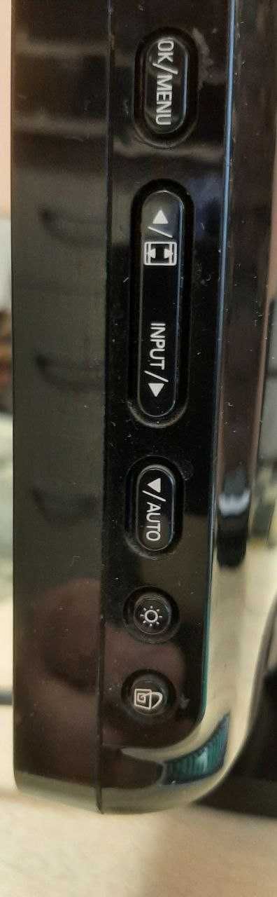 Широкоэкранный монитор Philips 220CW9