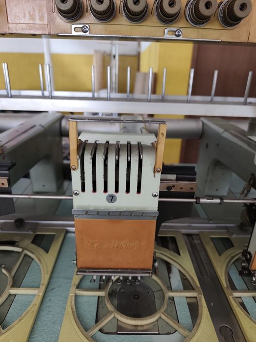 2 Máquinas ,de bordar 12 cabeças 6 cores tajima