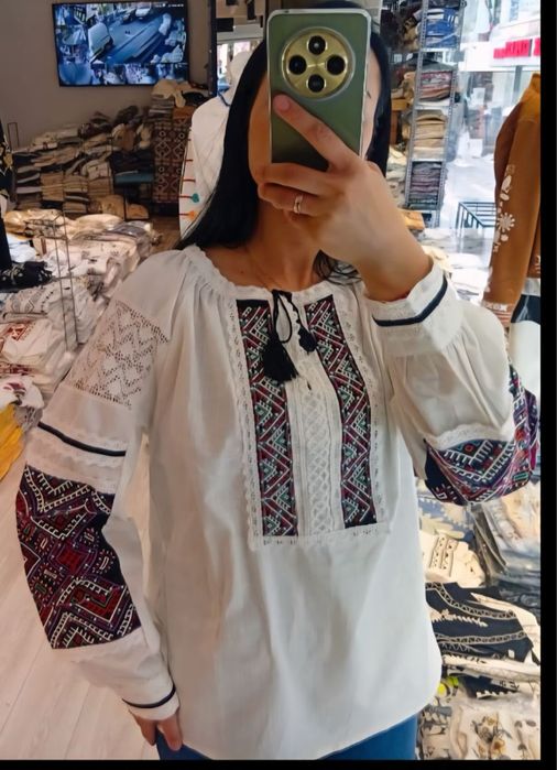 Жіночі вишиті сорочки, вишиванки, блузки.