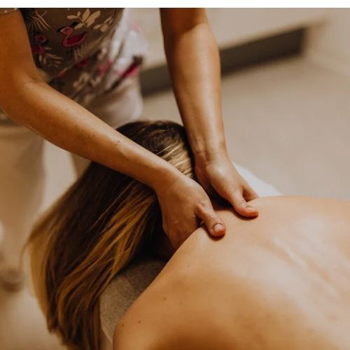 Масажист з медичною освітою