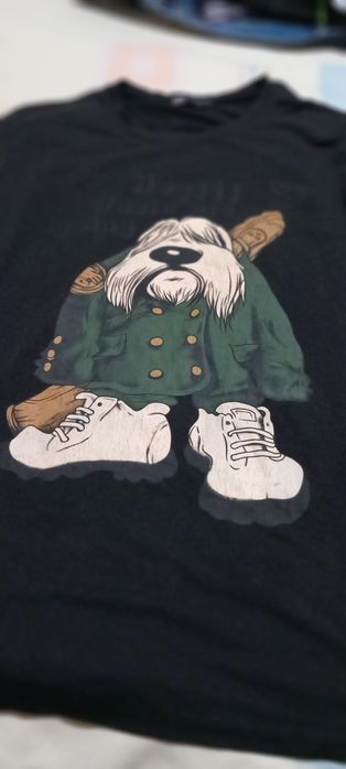 Vendo camisola preta c desenho