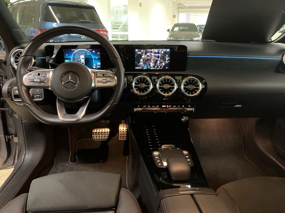 Mercedes-Benz A 250e Limousine AMG Line | Plug-in Hybrid | IVA dedutiv