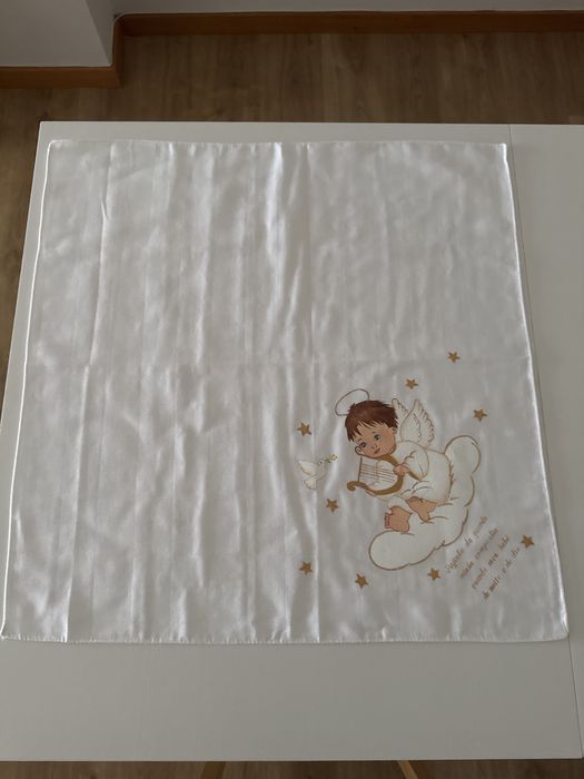 Fralda de bebé pintada à mão