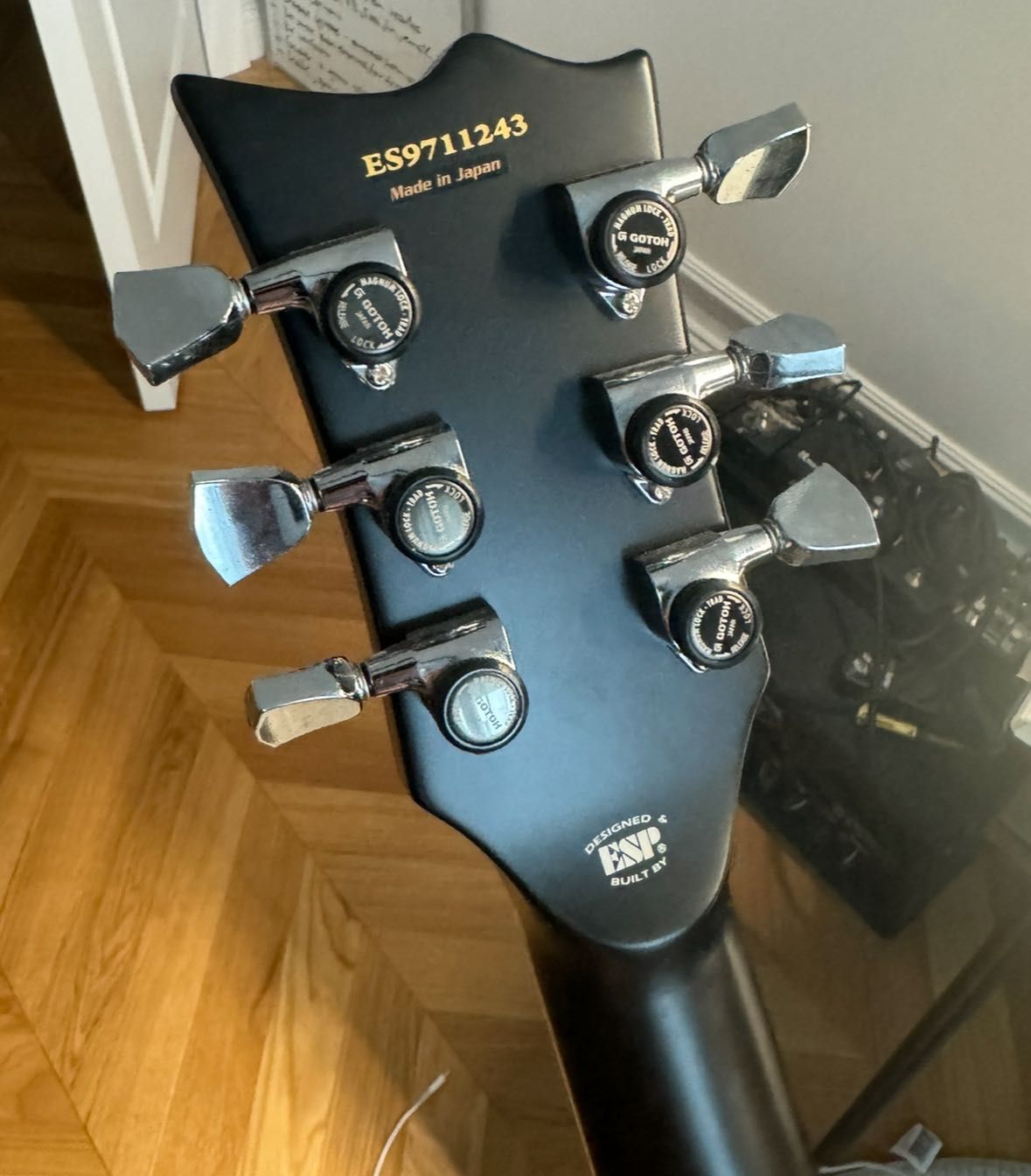 ESP E-II Eclipse BB BLKS Black Satin