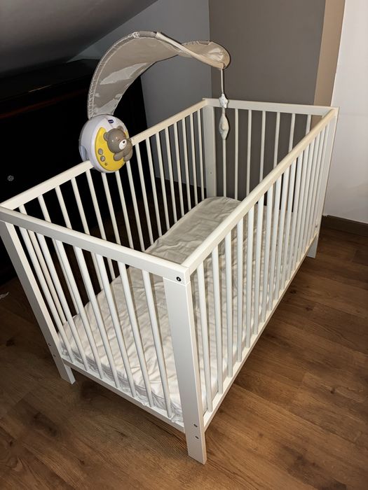 Berço Ikea com colchao como novo