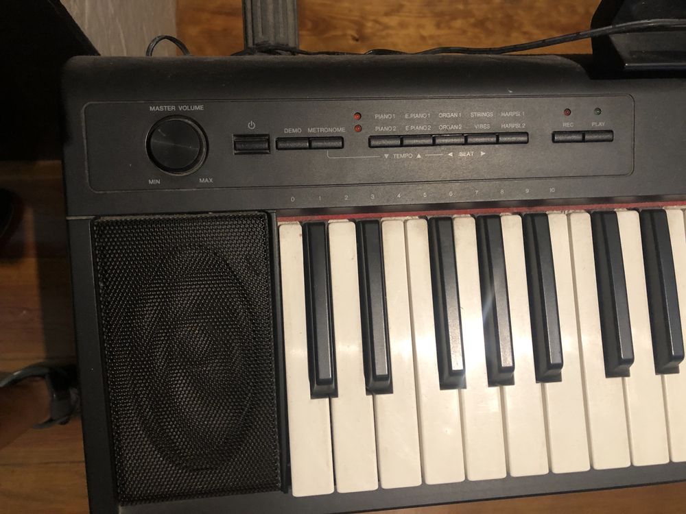 Teclado yamaha NP 12