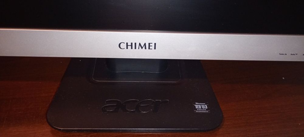 Monitor 22 cale .