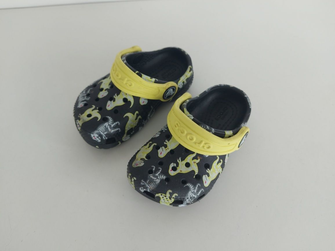 Buty dziecięce sandały Crocs w rozmiarze 20-21