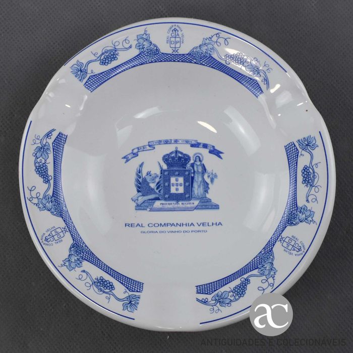 Cinzeiro Real Companhia Velha em Porcelana