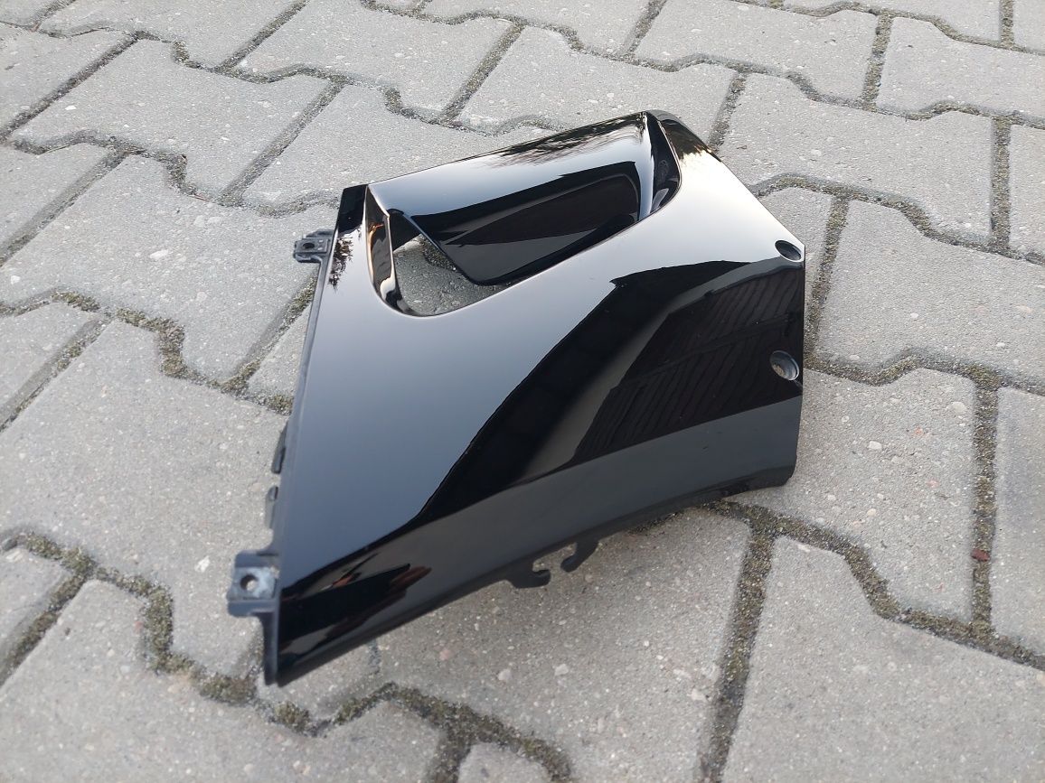 Bok Boczki Honda CBR125 JC34 Boki Owiewka Boczek Prawy Lewy Plastik