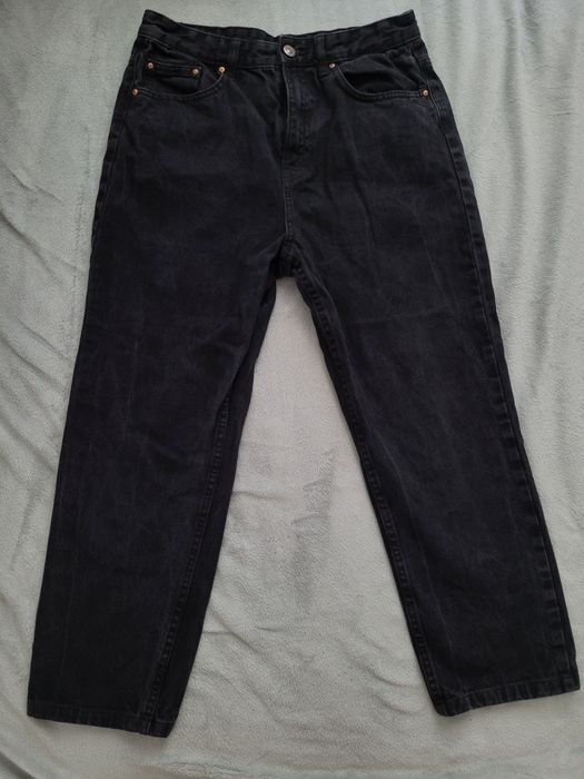Spodnie czarne mom jeans.