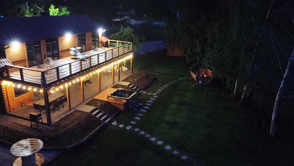 Mazury, dom nad jeziorem, 7 pokoi, sauna, jaccuzi, linia brzegowa