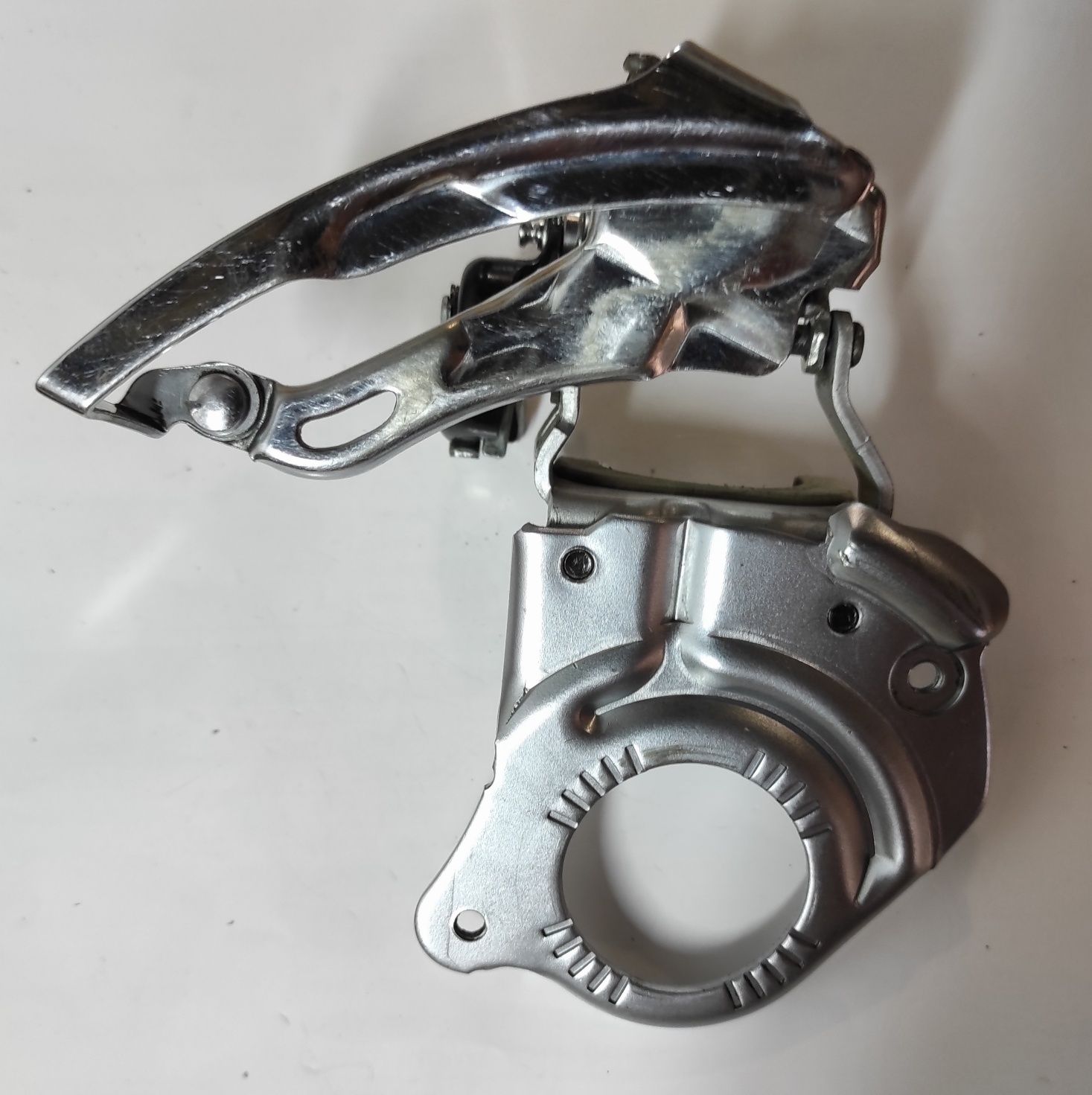 Передний переключатель SHIMANO ACER FD-M330