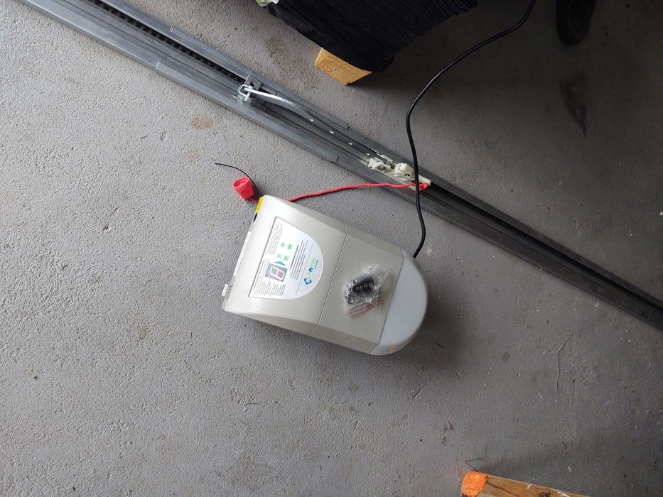 Szyna z  łańcuchem do napędu garażowego 2022 r