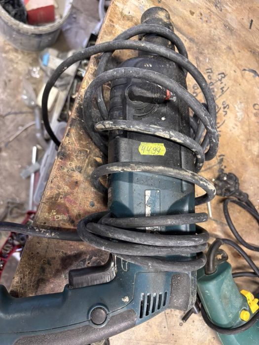 Перфоратор під ремонт makita 2450