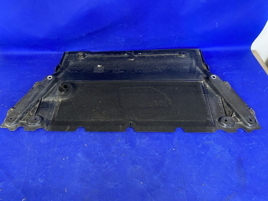 OSŁONA silnika AUDI A4 B9 płyta pokrywa dolna oryginał 43 km przebiegu