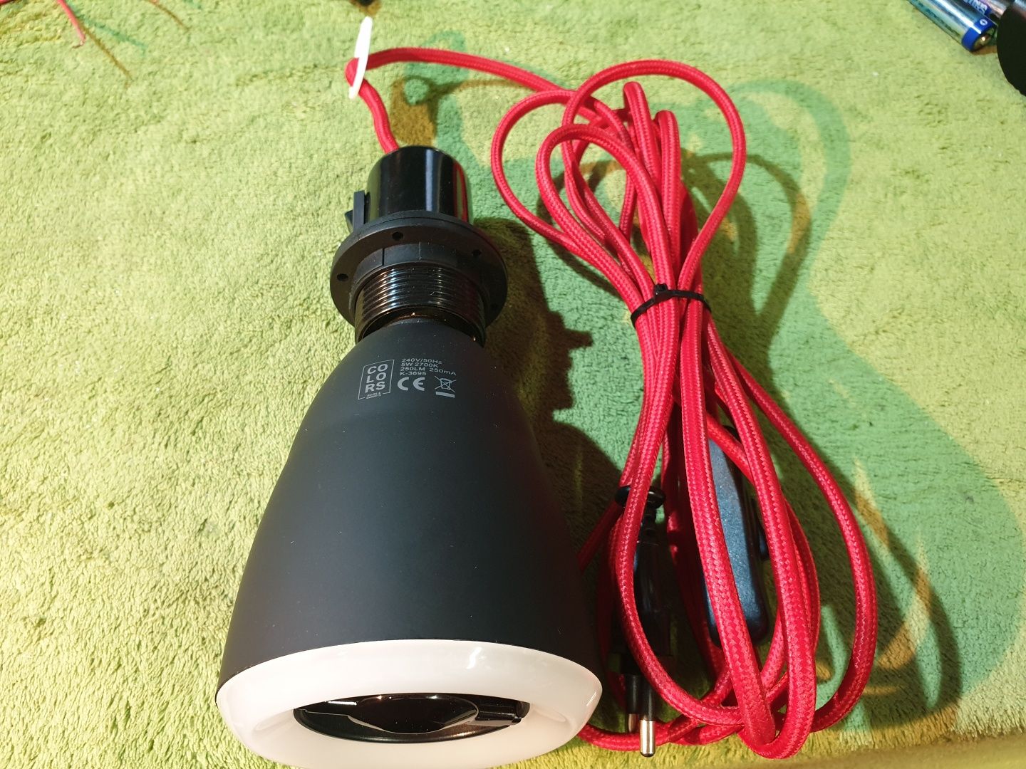 LAMPA LED 2700k z wbudowanym głośnikiem Bluetooth 5W.