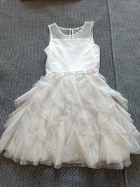 Piękna biała sukienka 140