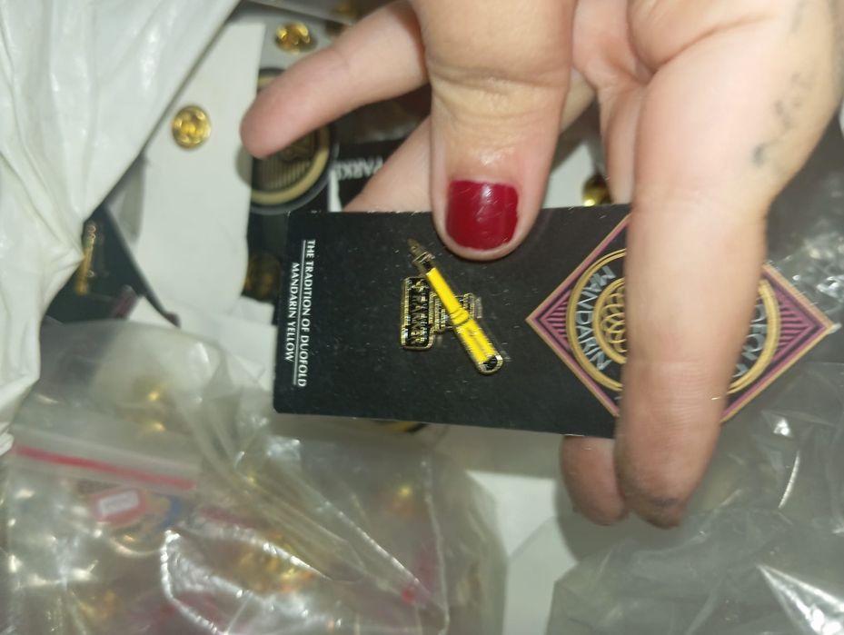 Milhares de pins da Parker são 5 diferentes com muitos repetidos