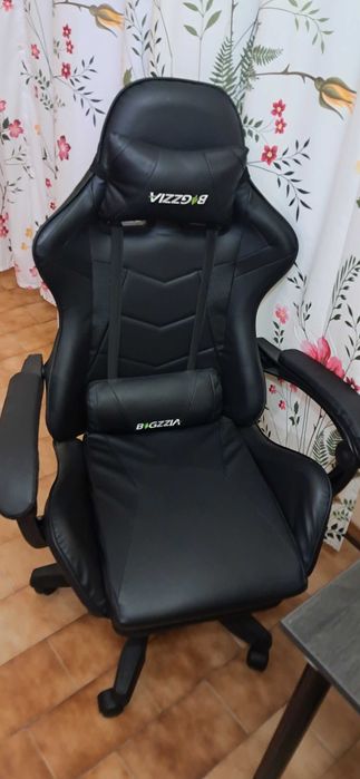 Cadeira NOVA 155graus de inclinação e com apoio para os pés.