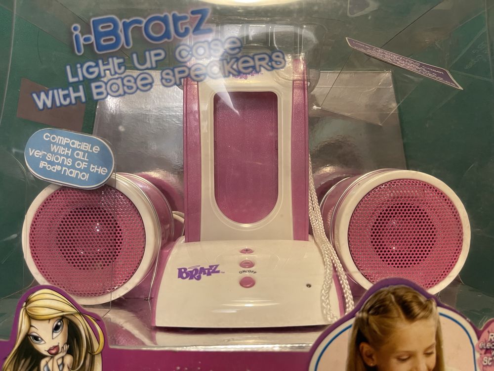 Etui z glosnikami na iPod, marki Bratz
