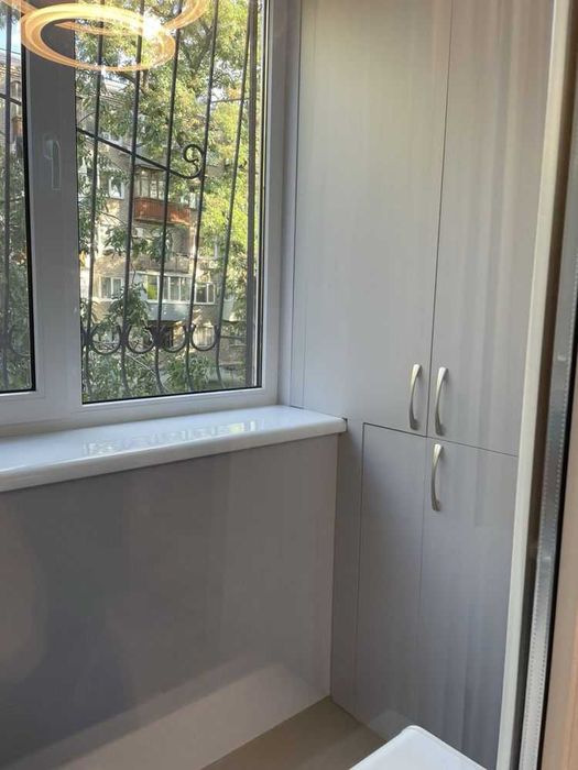 Сдается 3-х к. квартира студия с авторским ремонтом в р-не Металлургов