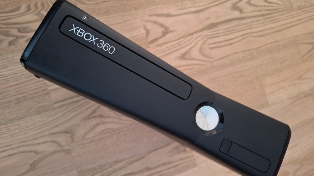 Konsola Xbox 360. 250GB