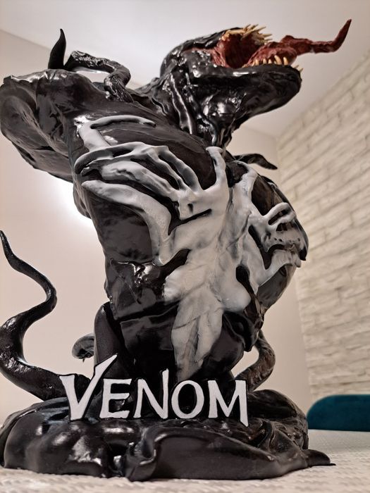Busto do Venom (50cm) - Marvel