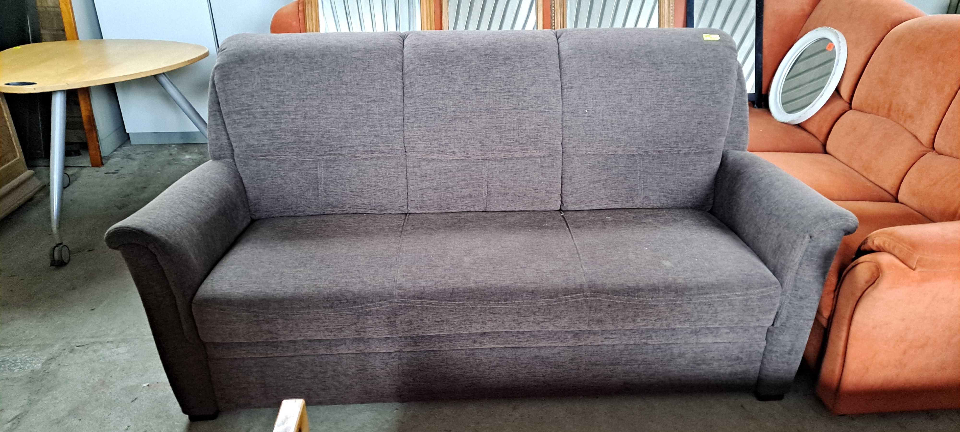 Sofa nierozkładana