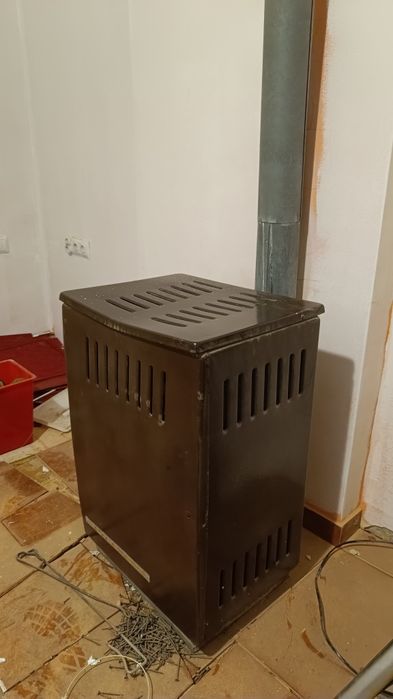 Piec żeliwny koza na drewno