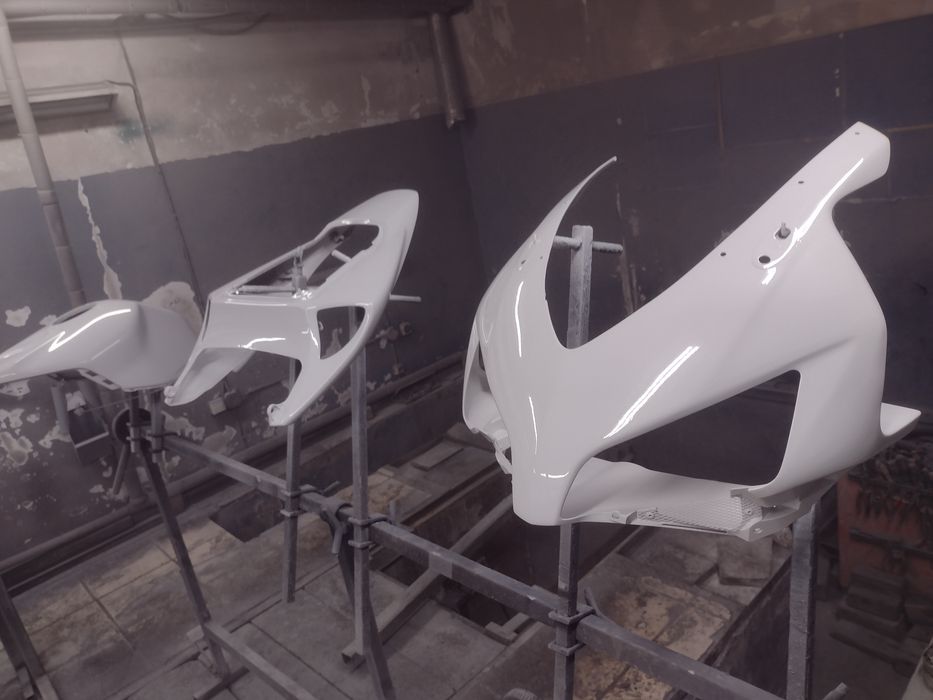Lakierowanie motocykli- renowacja,plastiki.
