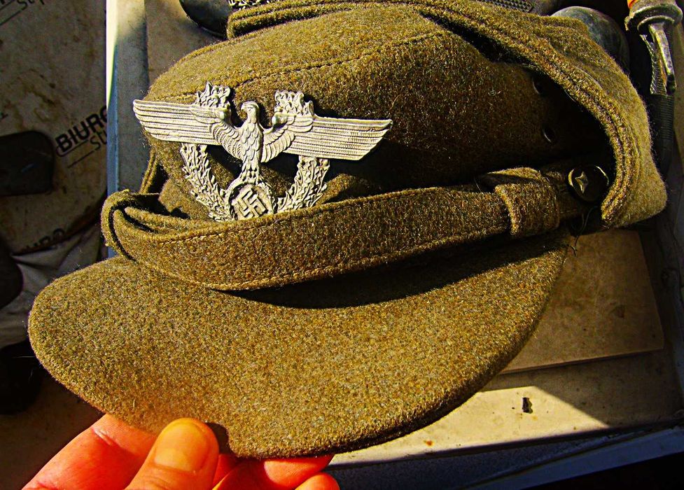 Stara Niemiecka Czapka 3 Rzesza 1944 r z Filmu o Rzeszy Orzeł