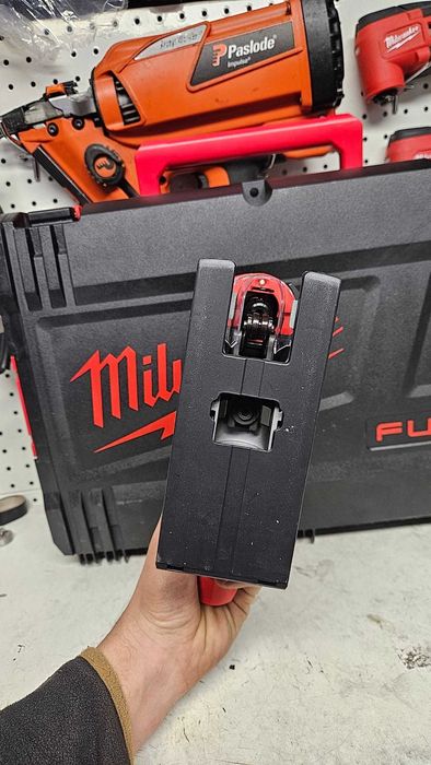 Wyrzynarka Milwaukee M12 FJS-0X 12V bez aku + walizka