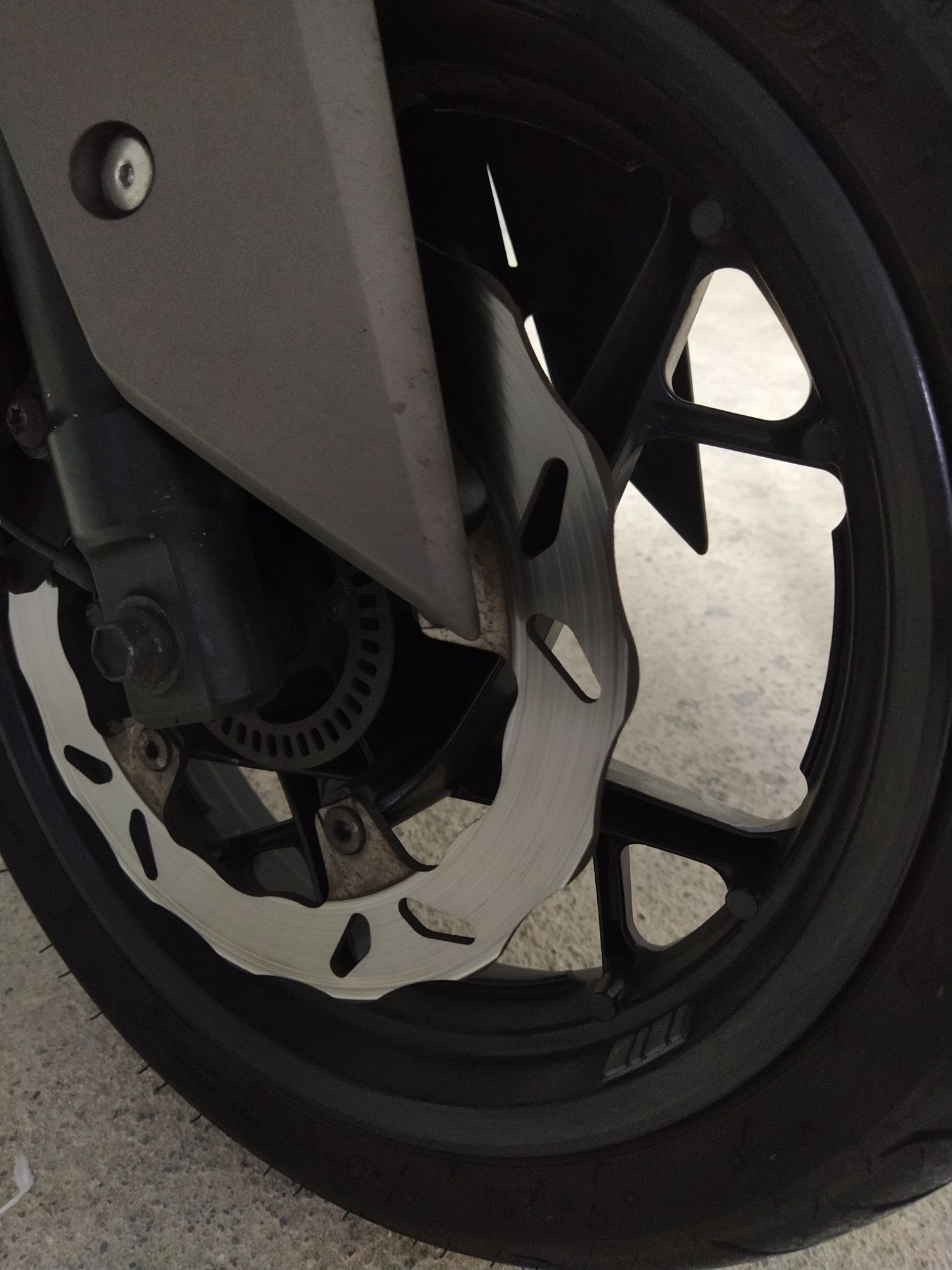 Yamaha Xmax 300 POUCOS KMS !!