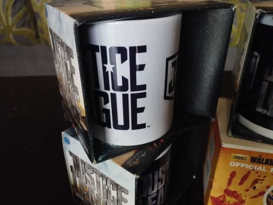 NOVA - Caneca do Filme Justice League - Stencil Logo