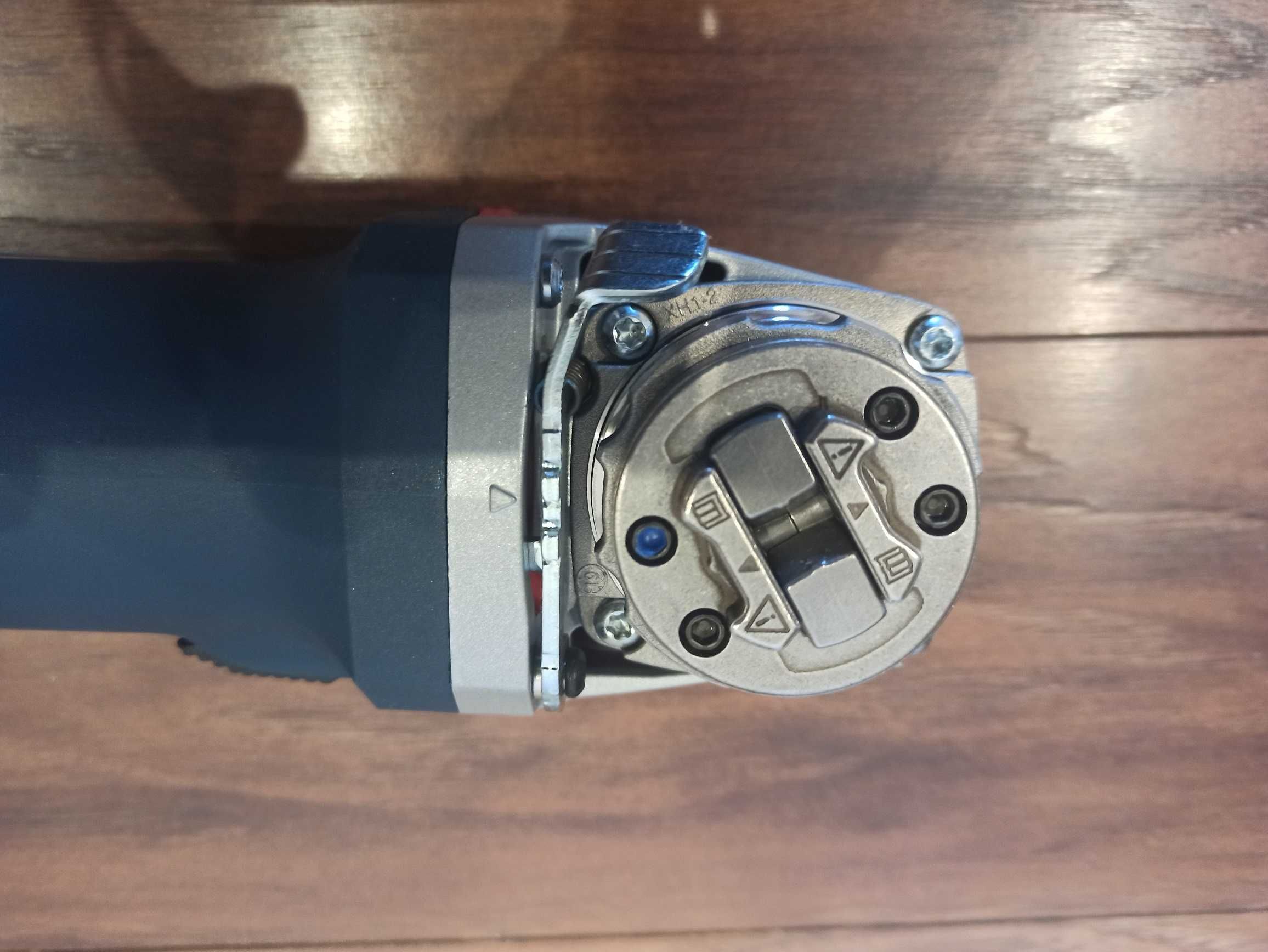 Bosch GWX 17-125 S Szlifierka kątowa X-Lock 1700W 125mm - FAKTURA