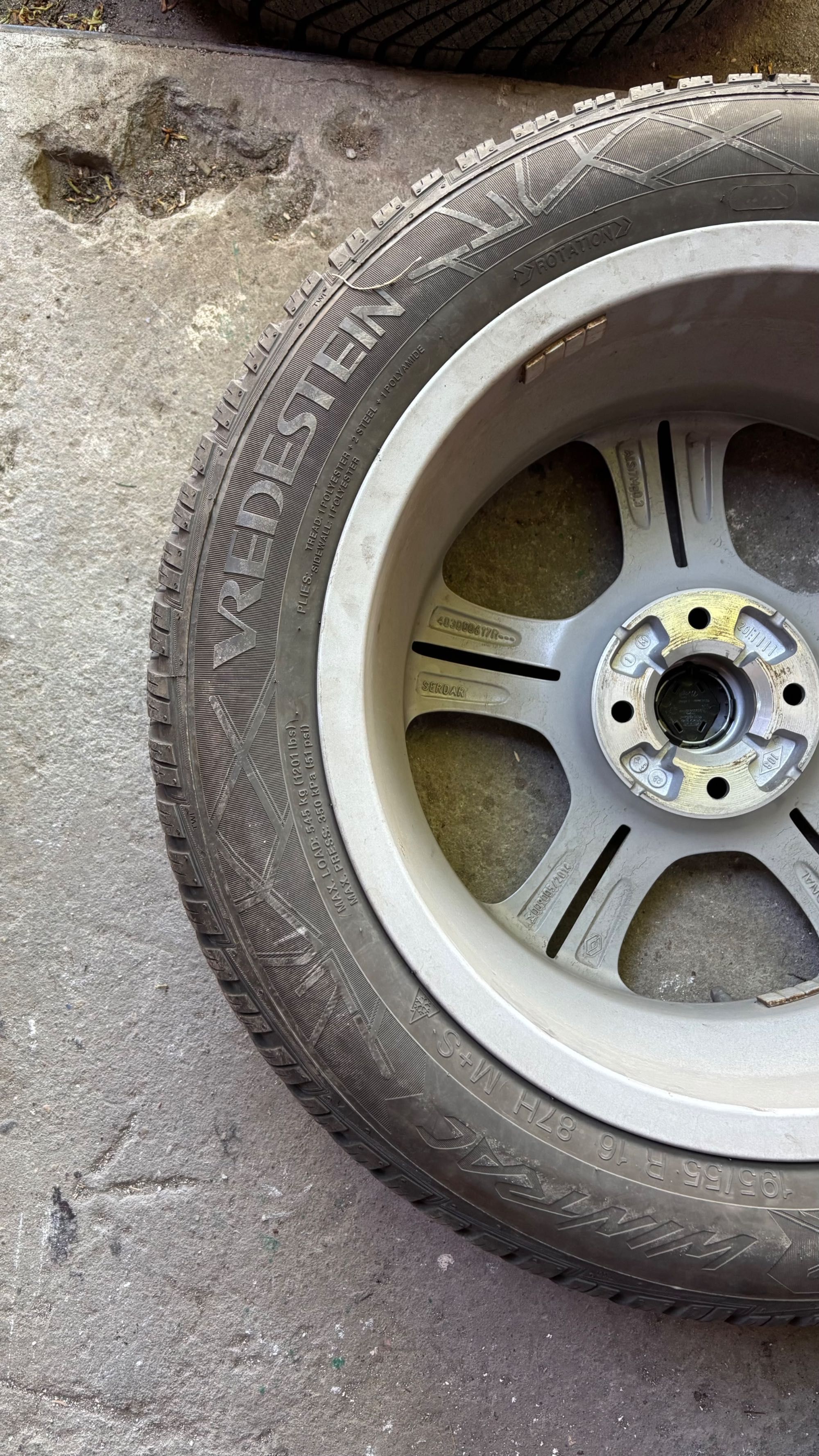 Alufelgi renault clio V 16 z oponami