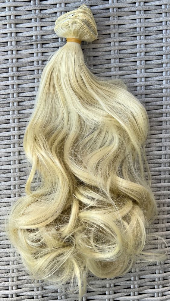 Premium Ultra włosy doczepiane, jasny blond, loki, clip in