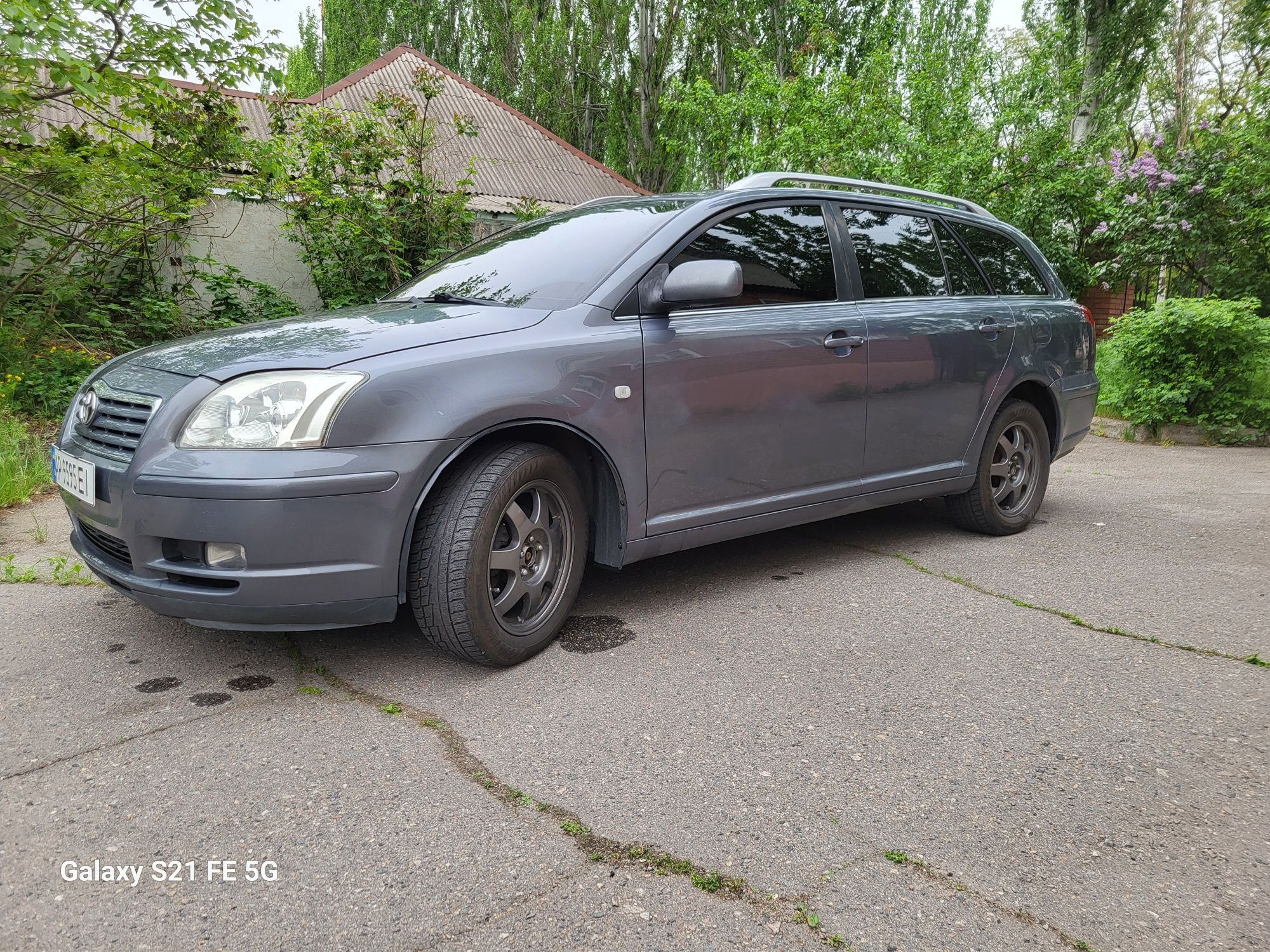 Продам Toyota avensis universal