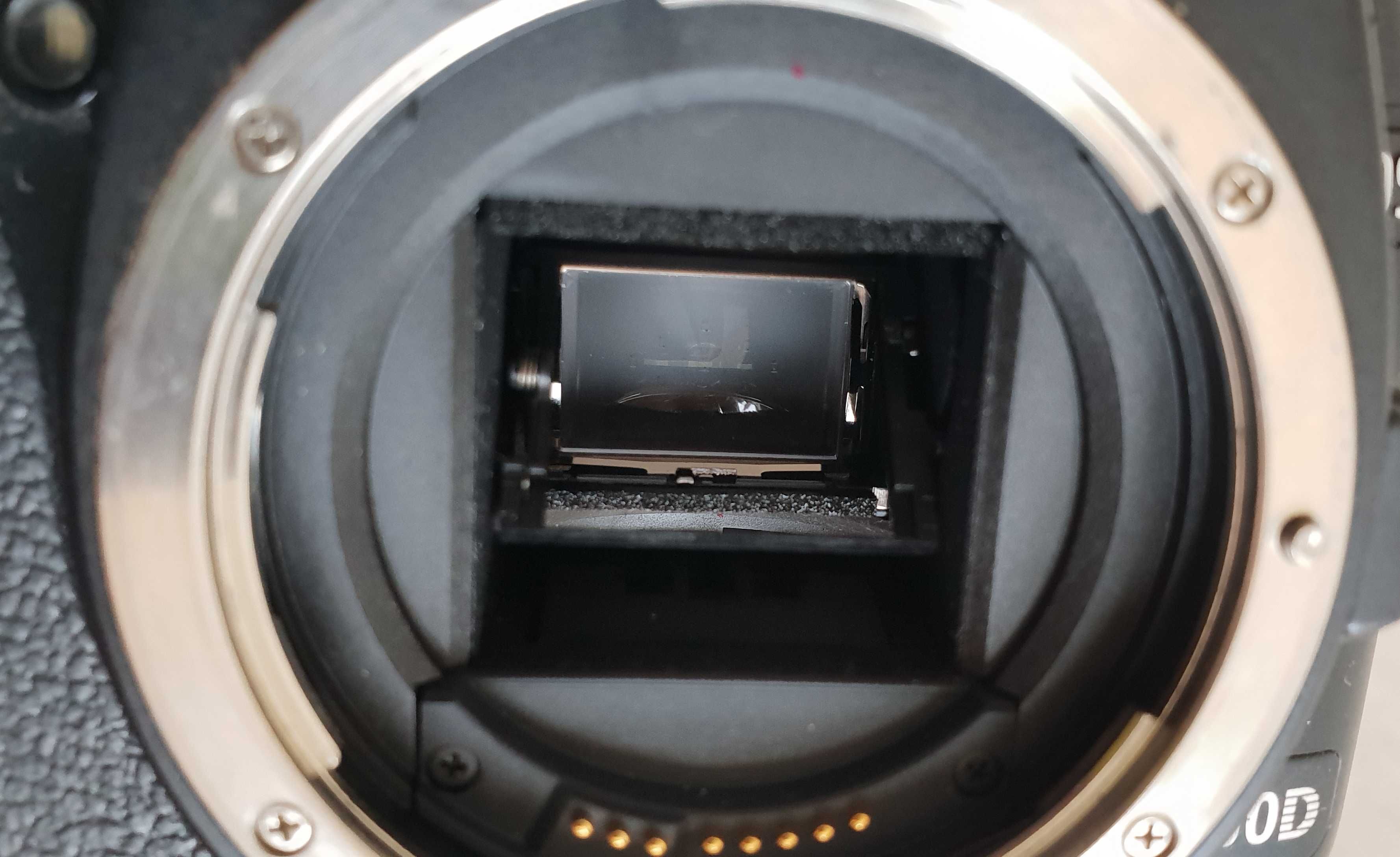 Дзеркальний фотоапарат Canon EOS 500D + EF-S 18 135 f3.5-5.6 IS BLACK.