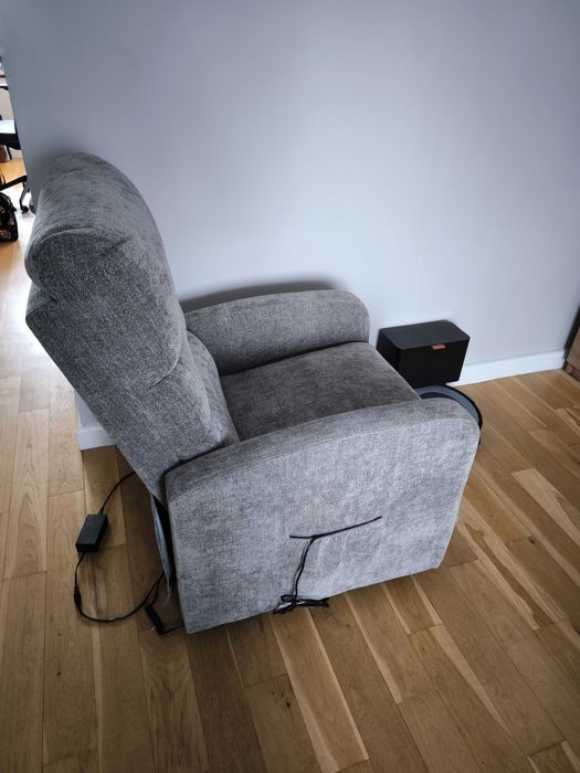 Fotel elektryczny rozkładany