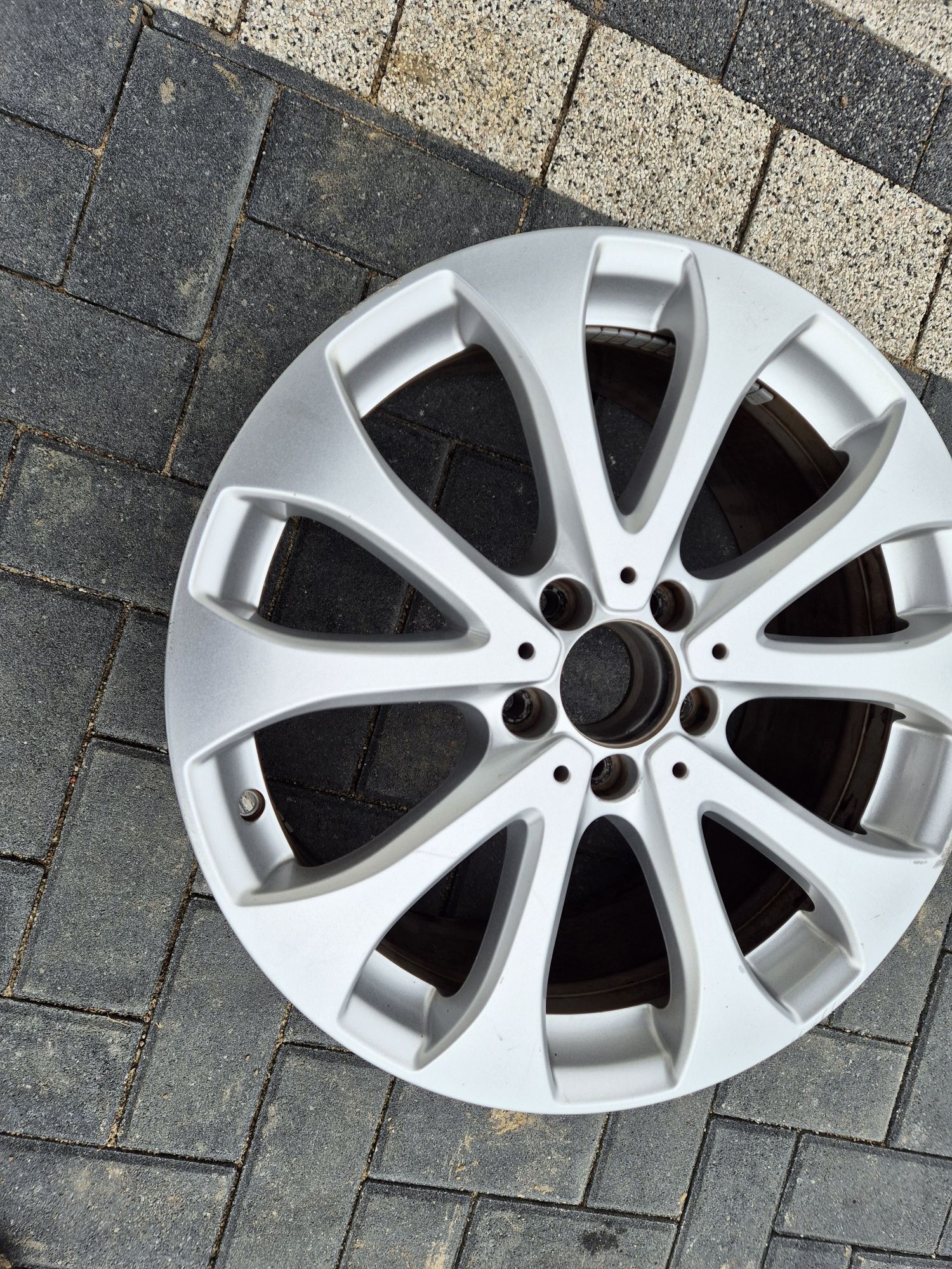 Felga Mercedes E-klasa W213 A213401.1100 8Jx18 Et43 ladna