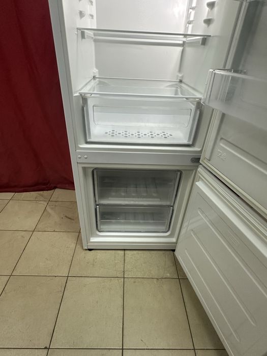 Хололильник Indesit B 15 SBW