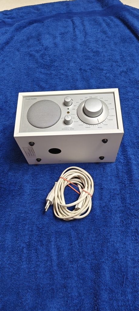 Rádio Tivoli Audio Model One