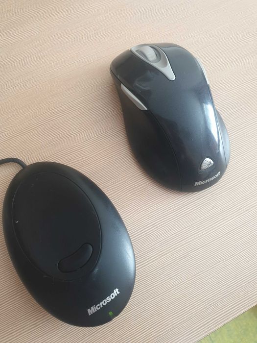 Мышка Microsoft Wireless Laser Mouse 5000