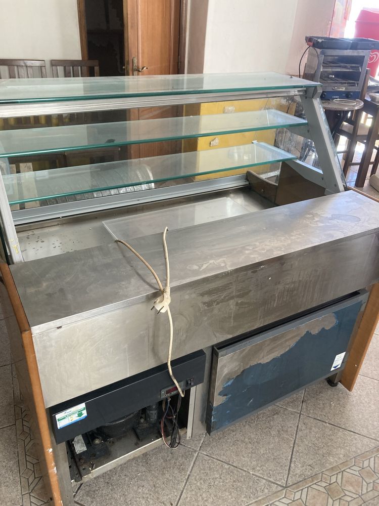 Balcão de pastelaria para reparo
