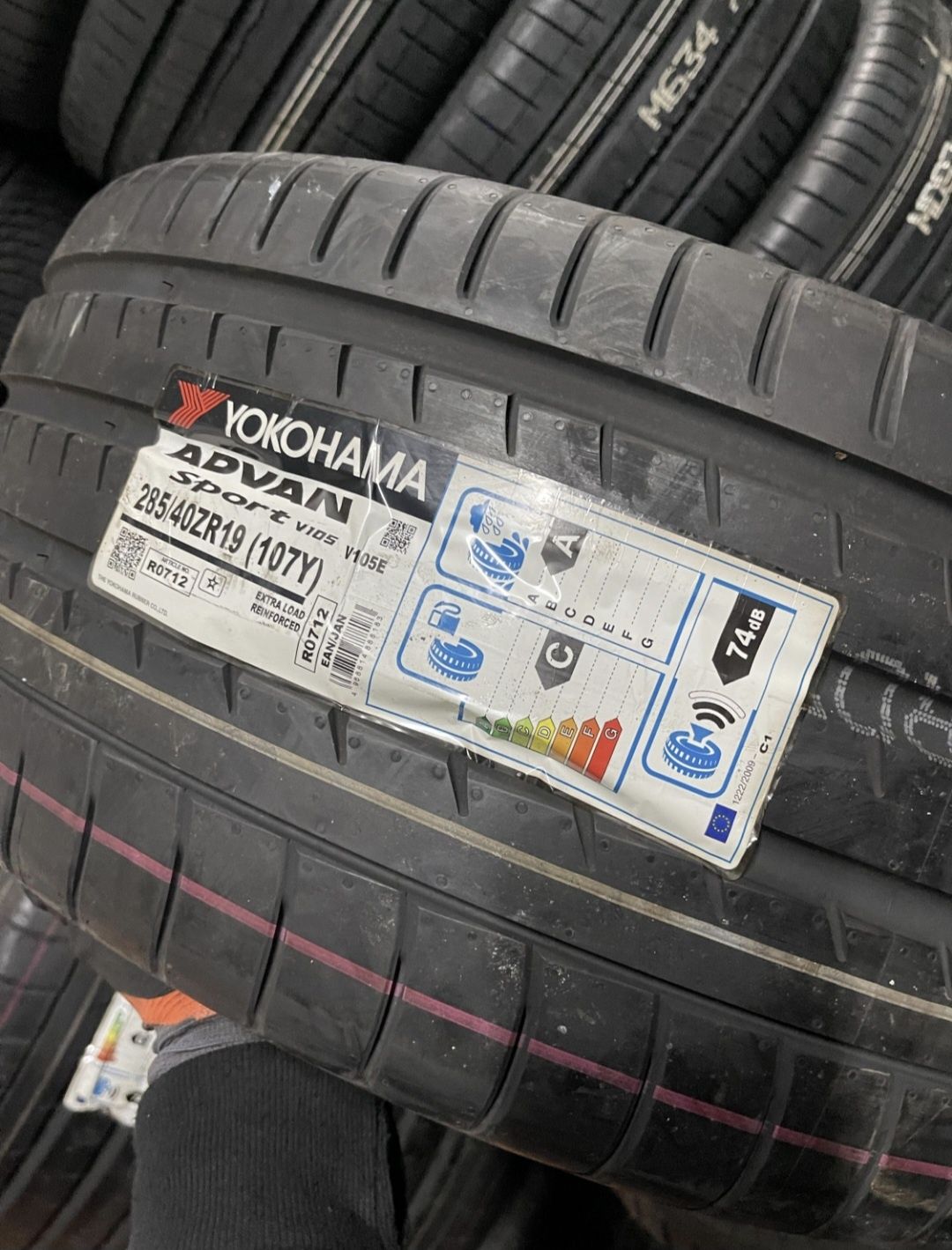 4x Yokohama 285/40 r.19, 2018, nowe.