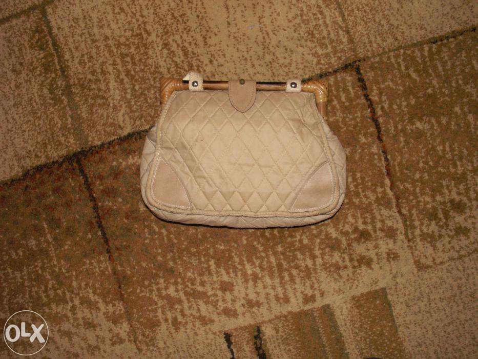 Torebki damskie bardzo ładne.