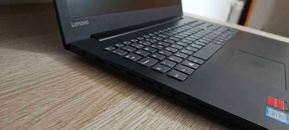Computador Portátil Lenovo Ideapad 330-15IKB
